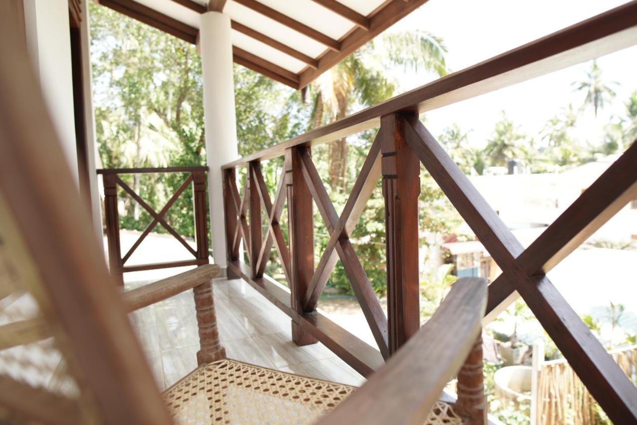 Surf Nest Hiriketiya Hotel Dikwella Kültér fotó