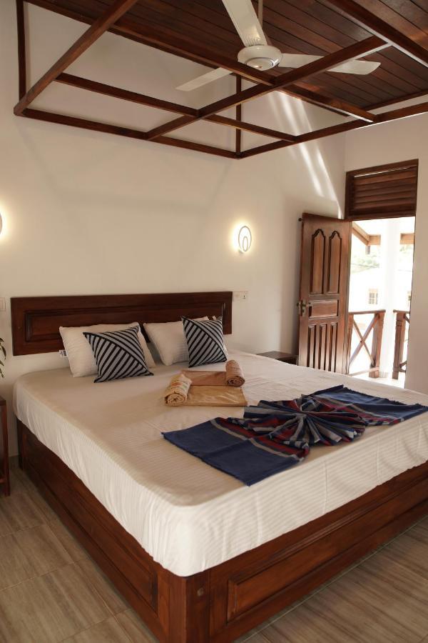 Surf Nest Hiriketiya Hotel Dikwella Kültér fotó
