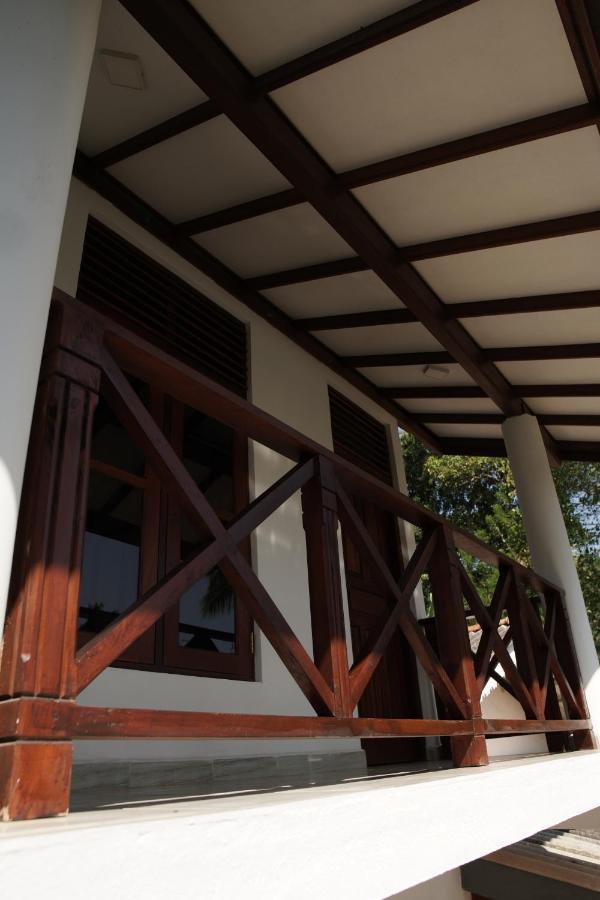 Surf Nest Hiriketiya Hotel Dikwella Kültér fotó