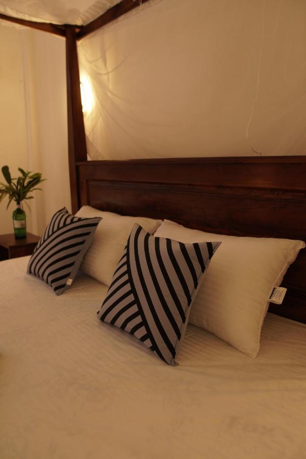 Surf Nest Hiriketiya Hotel Dikwella Kültér fotó